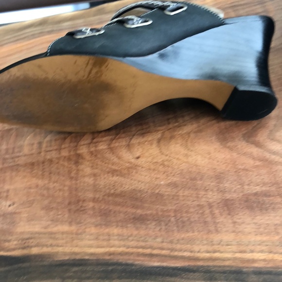 Gorgeous Tahari wedges!  7.5m - Picture 3 of 8